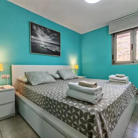 Beautiful Sea View Apartment In Palm Mar